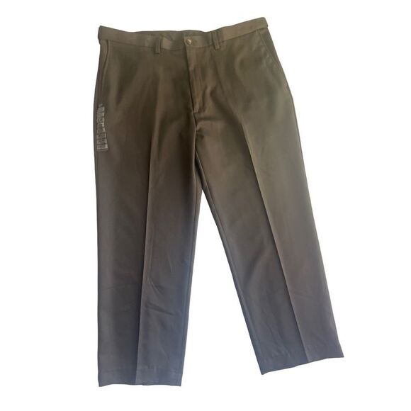 NWT Haggar Men's Plain Front No Iron Stretch Brown Pants sz 40W x 32L - Picture 2 of 10